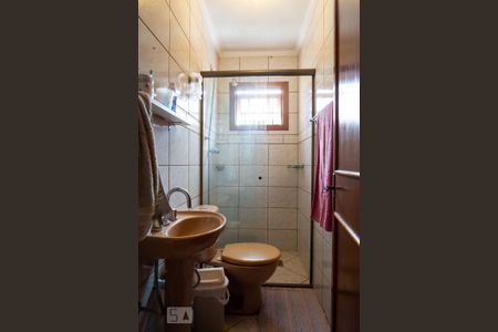 Casa à venda com 180m², 3 quartos e 4 vagas Casa à venda com 180m², 3 quartos e 4 vagasBanheiro Social