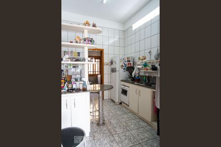 Casa à venda com 180m², 3 quartos e 4 vagas Casa à venda com 180m², 3 quartos e 4 vagasCozinha