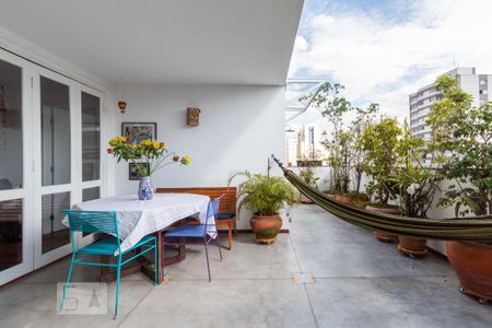 Apartamento à venda com 190m², 2 quartos e 1 vaga Apartamento à venda com 190m², 2 quartos e 1 vagaVaranda