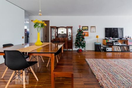 Apartamento à venda com 190m², 2 quartos e 1 vaga Apartamento à venda com 190m², 2 quartos e 1 vagaSala