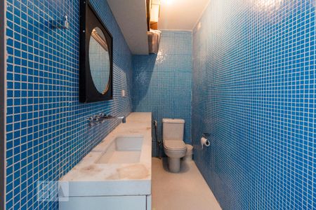 Apartamento à venda com 190m², 2 quartos e 1 vaga Apartamento à venda com 190m², 2 quartos e 1 vagaBanheiro da Suíte 2