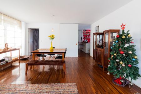 Apartamento à venda com 190m², 2 quartos e 1 vaga Apartamento à venda com 190m², 2 quartos e 1 vagaSala