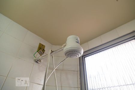 Apartamento para alugar com 50m², 2 quartos e 1 vaga Apartamento para alugar com 50m², 2 quartos e 1 vagaChuveiro do Banheiro Social