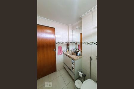 Banheiro Social de apartamento à venda com 2 quartos, 83m² em Vila Monumento, São Paulo