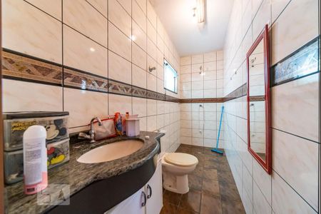 Casa à venda com 345m², 4 quartos e 3 vagasBanheiro do Quarto 1