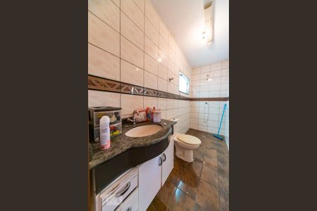 Casa à venda com 345m², 4 quartos e 3 vagasBanheiro do Quarto 1