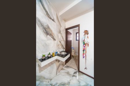 Lavabo  de casa à venda com 4 quartos, 345m² em Utinga, Santo André