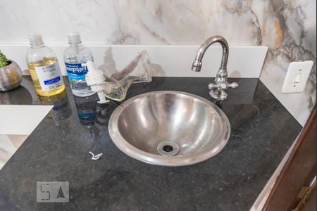 Pia  de casa à venda com 4 quartos, 345m² em Utinga, Santo André