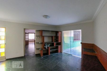 Casa para alugar com 256m², 6 quartos e 2 vagasSala 3