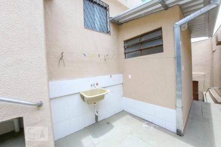 Casa para alugar com 256m², 6 quartos e 2 vagasÁrea de Serviço