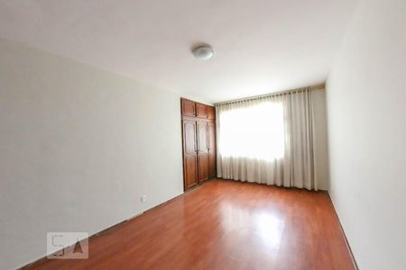 Casa para alugar com 256m², 6 quartos e 2 vagasQuarto 3