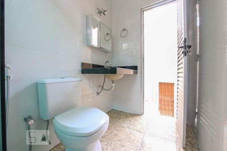 Casa para alugar com 256m², 6 quartos e 2 vagasBanheiro 3