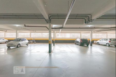 Apartamento para alugar com 58m², 2 quartos e 1 vaga Apartamento para alugar com 58m², 2 quartos e 1 vagaGaragens