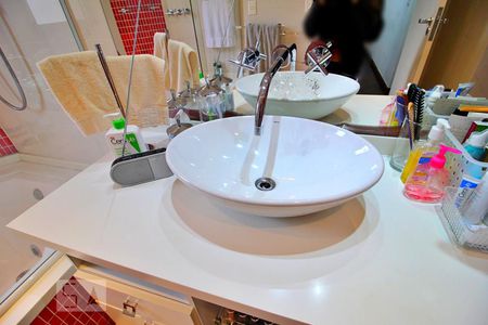 Apartamento à venda com 195m², 4 quartos e 4 vagasBanheiro da Suíte 1