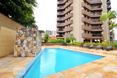 Apartamento à venda com 195m², 4 quartos e 4 vagasPiscina