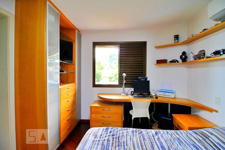 Apartamento à venda com 195m², 4 quartos e 4 vagasSuíte 2