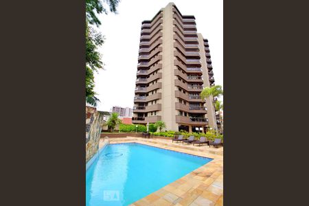 Apartamento à venda com 195m², 4 quartos e 4 vagasPiscina