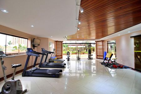 Apartamento à venda com 195m², 4 quartos e 4 vagasAcademia