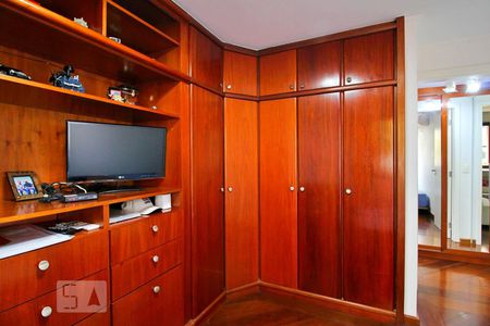 Apartamento à venda com 195m², 4 quartos e 4 vagasSuíte 3