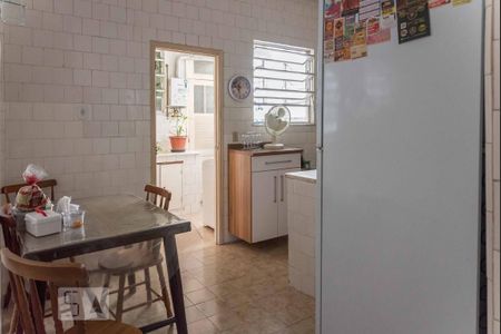 Apartamento à venda com 124m², 3 quartos e sem vagaCozinha 