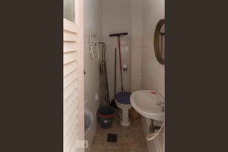 Apartamento à venda com 124m², 3 quartos e sem vagaBanheiro de Serviço