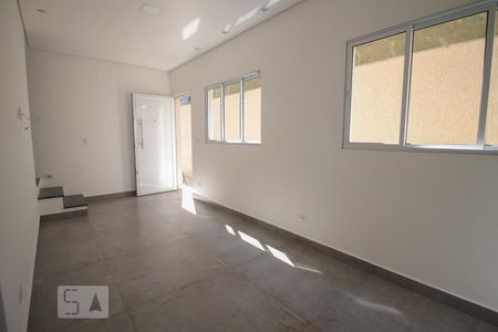 Sala de casa de condomínio para alugar com 2 quartos, 60m² em Carandiru, São Paulo