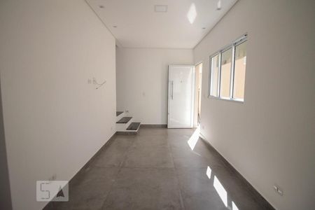 Sala de casa de condomínio para alugar com 2 quartos, 60m² em Carandiru, São Paulo