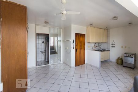 Sala de apartamento para alugar com 1 quarto, 32m² em Asa Norte, Brasília