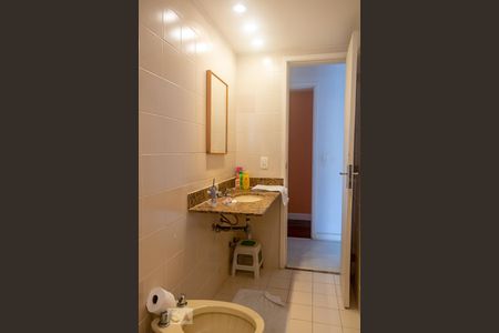 Apartamento à venda com 400m², 4 quartos e 3 vagasBanheiro da Suíte 3