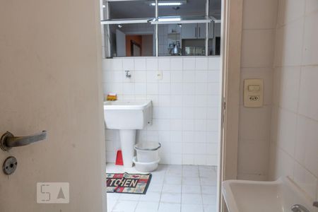Apartamento à venda com 400m², 4 quartos e 3 vagasBanheiro de Serviço