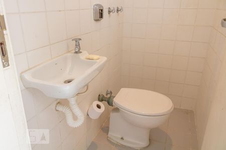 Apartamento à venda com 400m², 4 quartos e 3 vagasBanheiro de Serviço