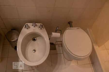 Apartamento à venda com 400m², 4 quartos e 3 vagasBanheiro da Suíte 2