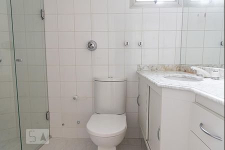 Banheiro de apartamento para alugar com 1 quarto, 50m² em Jardim Vila Mariana, São Paulo
