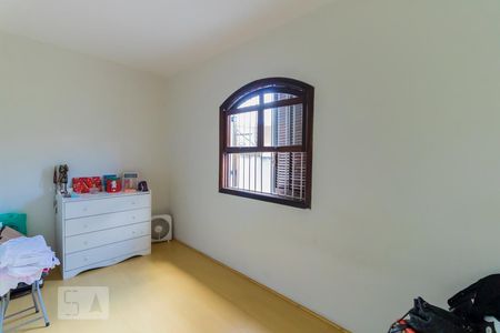 Casa à venda com 114m², 5 quartos e 4 vagas Casa à venda com 114m², 5 quartos e 4 vagasQuarto 1