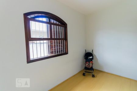 Casa à venda com 114m², 5 quartos e 4 vagas Casa à venda com 114m², 5 quartos e 4 vagasQuarto 1