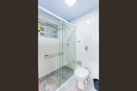 Casa à venda com 114m², 5 quartos e 4 vagas Casa à venda com 114m², 5 quartos e 4 vagasBanheiro