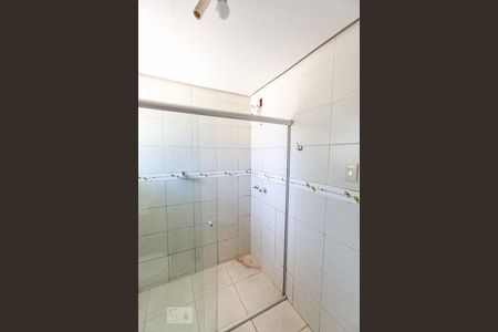 Banheiro do Quarto 1 de casa à venda com 3 quartos, 130m² em Campo Novo, Porto Alegre