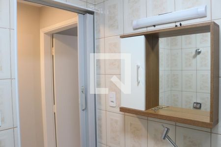 Banheiro Social de apartamento para alugar com 1 quarto, 57m² em Santo Antônio, São Caetano do Sul