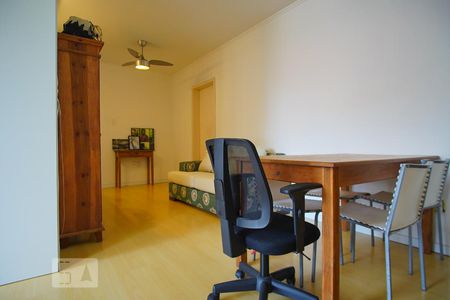 Sala de apartamento à venda com 2 quartos, 86m² em Floresta, Porto Alegre