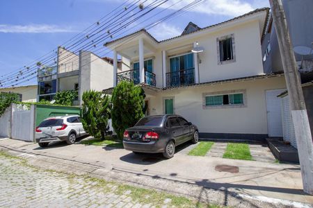 Casa de condomínio à venda com 250m², 3 quartos e 5 vagasFachada da Casa