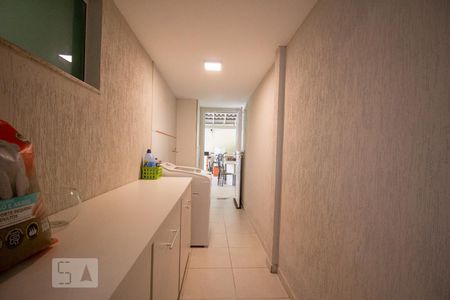 Casa de condomínio à venda com 250m², 3 quartos e 5 vagasÁrea de Serviço