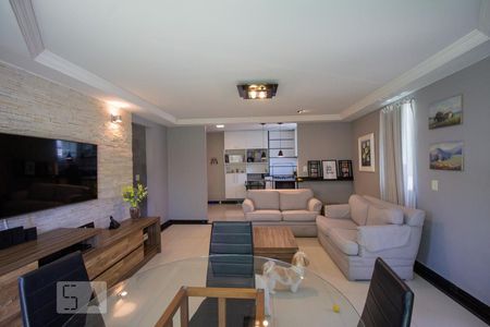 Sala de casa de condomínio à venda com 3 quartos, 250m² em Recreio dos Bandeirantes, Rio de Janeiro