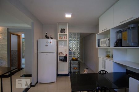 Casa de condomínio à venda com 250m², 3 quartos e 5 vagasCozinha