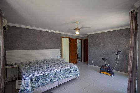 Casa de condomínio à venda com 250m², 3 quartos e 5 vagasSuíte 3