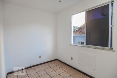 Quarto 1 de apartamento para alugar com 3 quartos, 76m² em Tanque, Rio de Janeiro