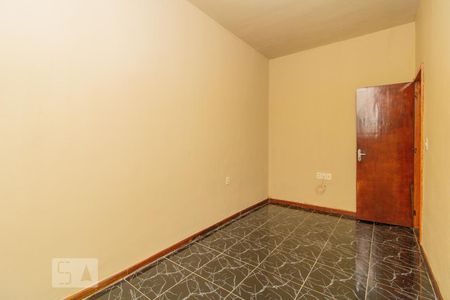 Quarto 1 de casa para alugar com 2 quartos, 84m² em Marechal Hermes, Rio de Janeiro