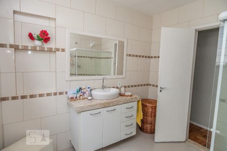 Casa para alugar com 120m², 4 quartos e 6 vagas Casa para alugar com 120m², 4 quartos e 6 vagasBanheiro Social