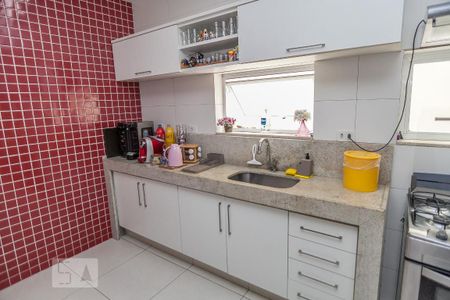 Casa para alugar com 120m², 4 quartos e 6 vagas Casa para alugar com 120m², 4 quartos e 6 vagasCozinha - Armários