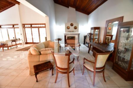 Sala de casa de condomínio à venda com 4 quartos, 850m² em Sítios de Recreio Gramado, Campinas