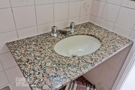 Apartamento à venda com 105m², 3 quartos e 2 vagasBanheiro